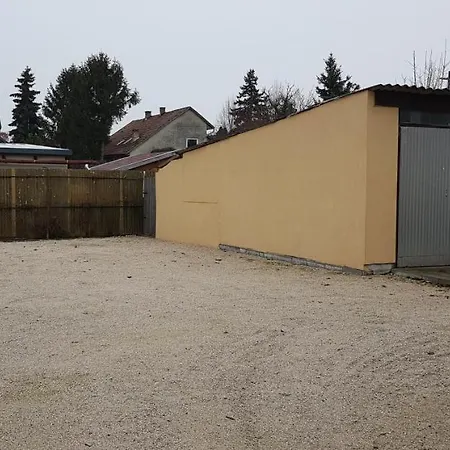 Amina Apartman Apartamento
