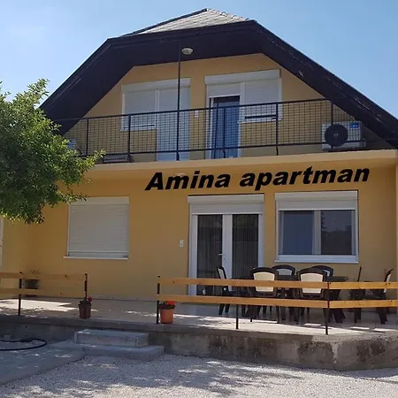 Apartment Amina Apartman