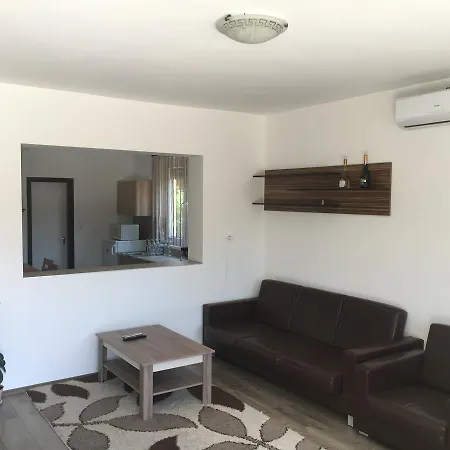 Apartamento Amina Apartman *