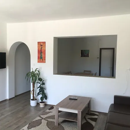 Amina Apartman * Siofok