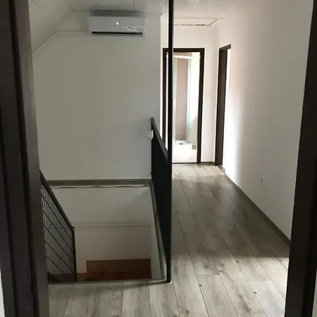 Amina Apartman